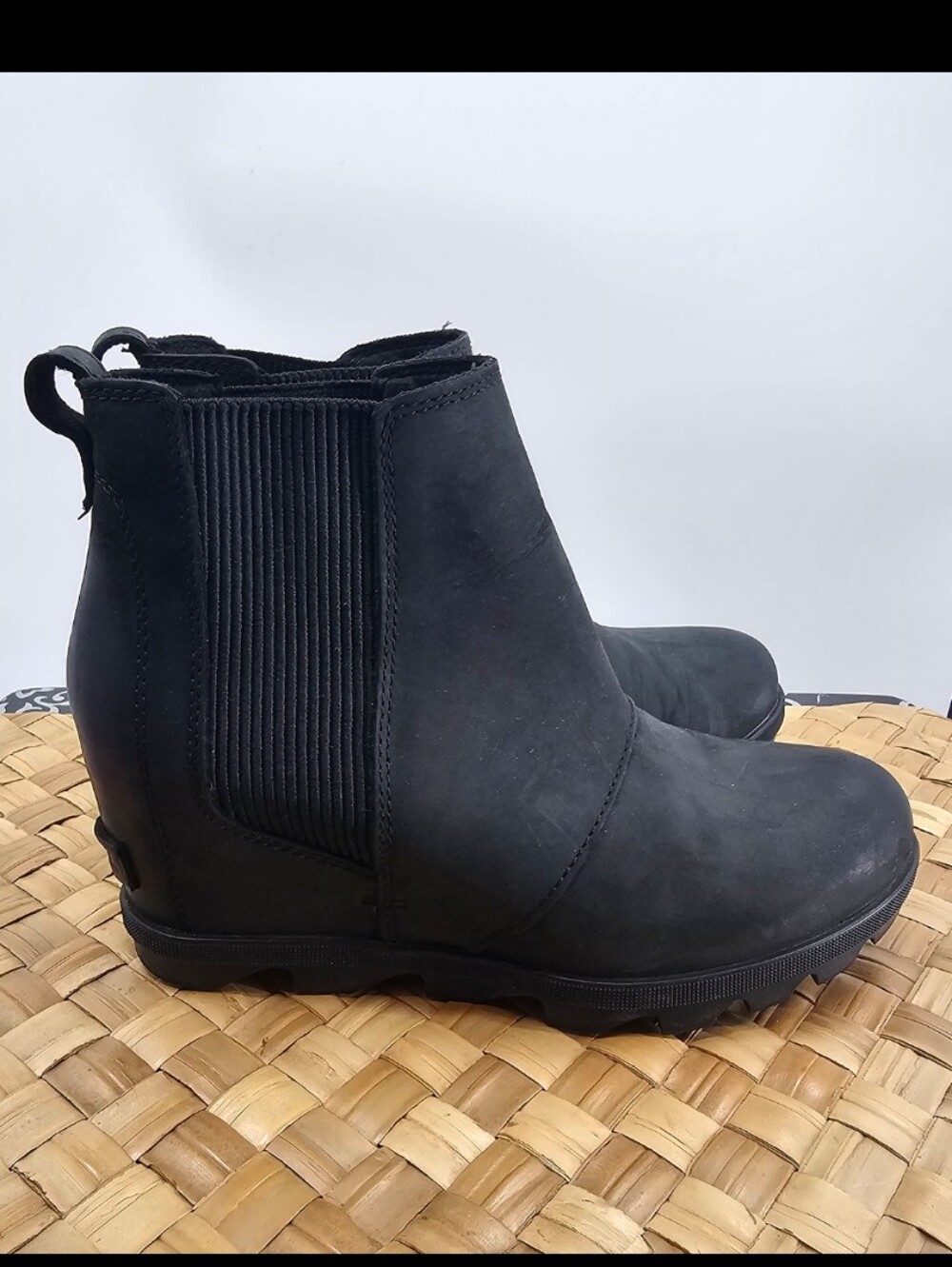 Sorel Waterproof Black Chelsea Wedge Booties Size 9.5